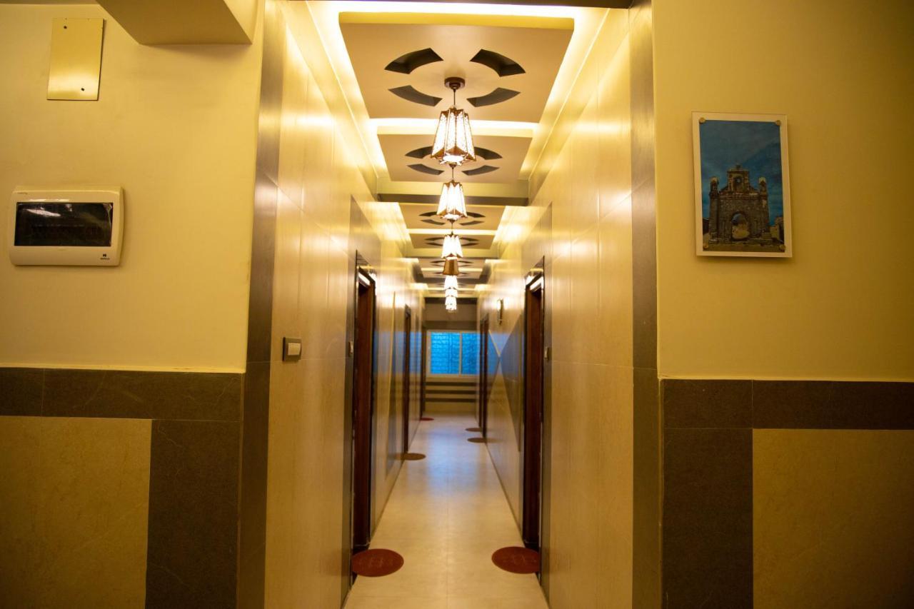 Hotel Ganesh Palace Rāmeswaram Exteriör bild